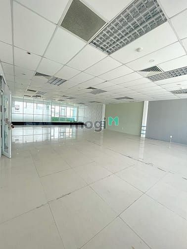 Cho Thuê Văn Phòng Sàn 215M2 Sàn Đẹp Trung Tâm Q10