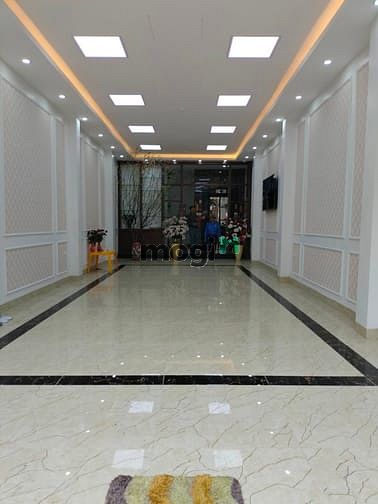 Cho Thuê Toà Nhà Văn Phòng Nguyễn Hoàng 90M X 8 Tầng Thông Sàn