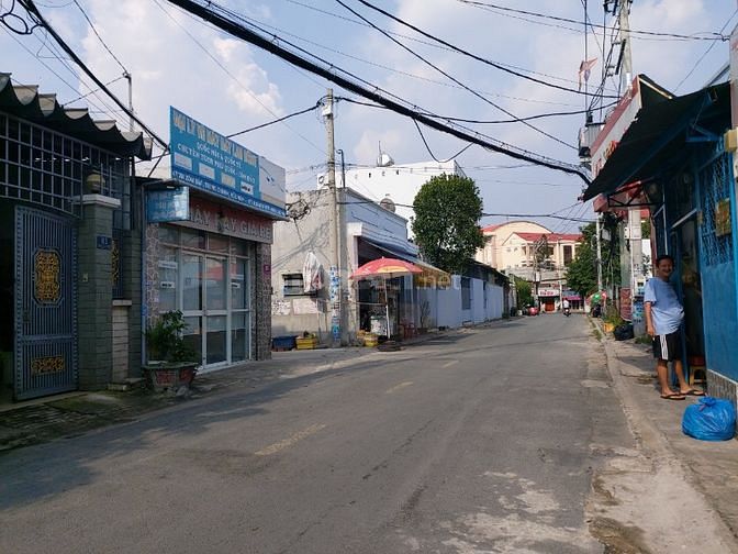 Nhà Mặt Tiền Đường Tiện Kinh Doanh, Gần Trường Nguyễn Hữu Cầu