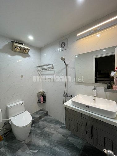 Bán Nhà 4 Tầng Kbt Số 27A Ngõ 184 Đê Trần Khát Trân, 40,5M2, Đường Ôtô