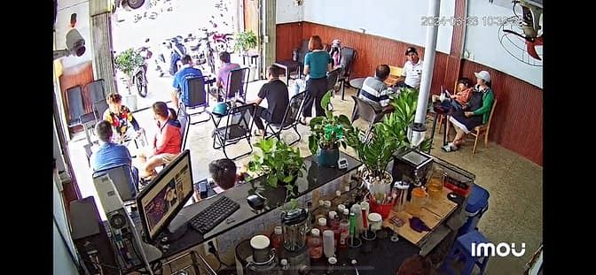 Sang Quán Café 11 Triệu / Tháng ( 1Trệt + 1 Lầu +2 Phòng Ngủ) Mã Lò.