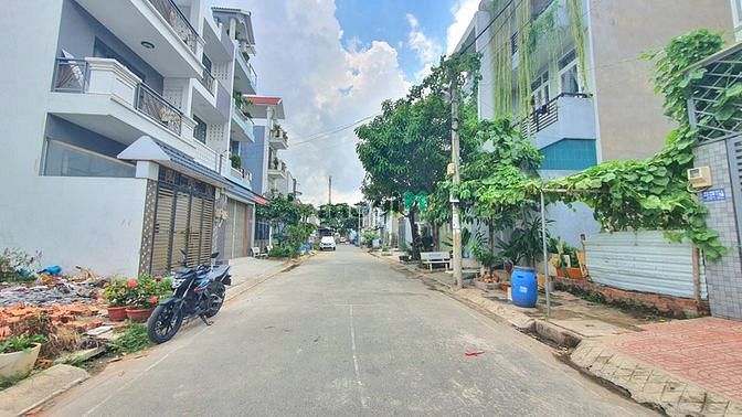 Bán Đất Hẻm Đường 671 - Lê Văn Việt, Tân Phú, Q9. - Dt : 62M2