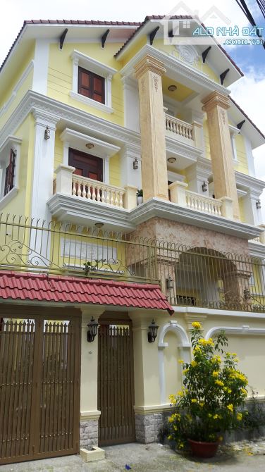 Villa Hxh Bạch Đằng (Tân Bình), 10X13M, 3 Lầu, Giá Chỉ 20 Tỷ