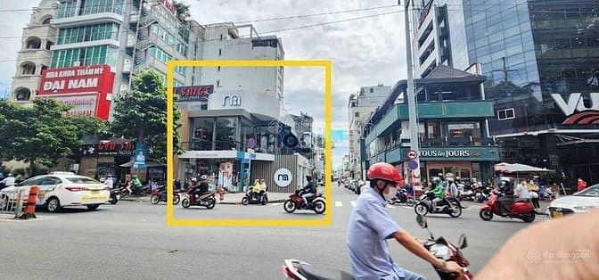 Spa Căn Góc 2Mt 185 Nguyễn Thị Minh Khai, Q1. Dt: 10X20M, Kc: 3 Tầng