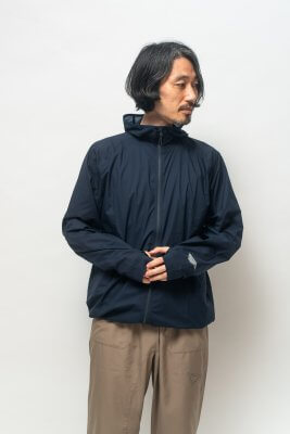 JACKE HOODIE 2025