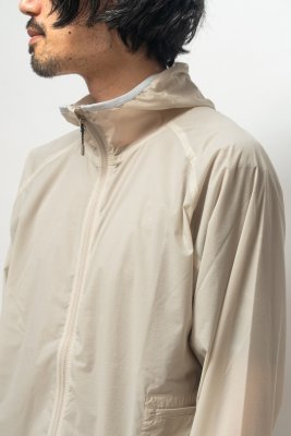 JACKE HOODIE 2025