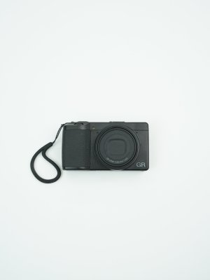 FINGER STRAP