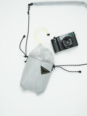CAMERA SHOULDER/X