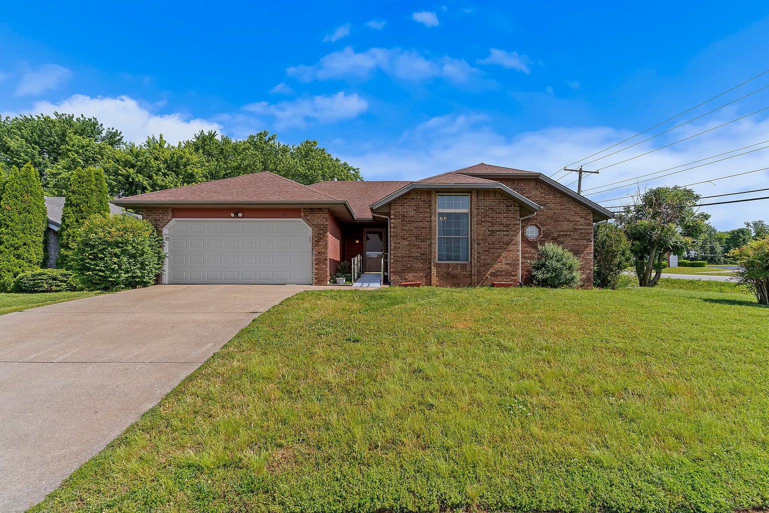 Springfield Real Estate Lifestyle Photo 02