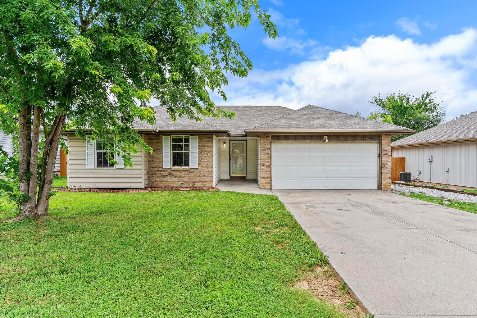 Springfield Real Estate Lifestyle Photo 06