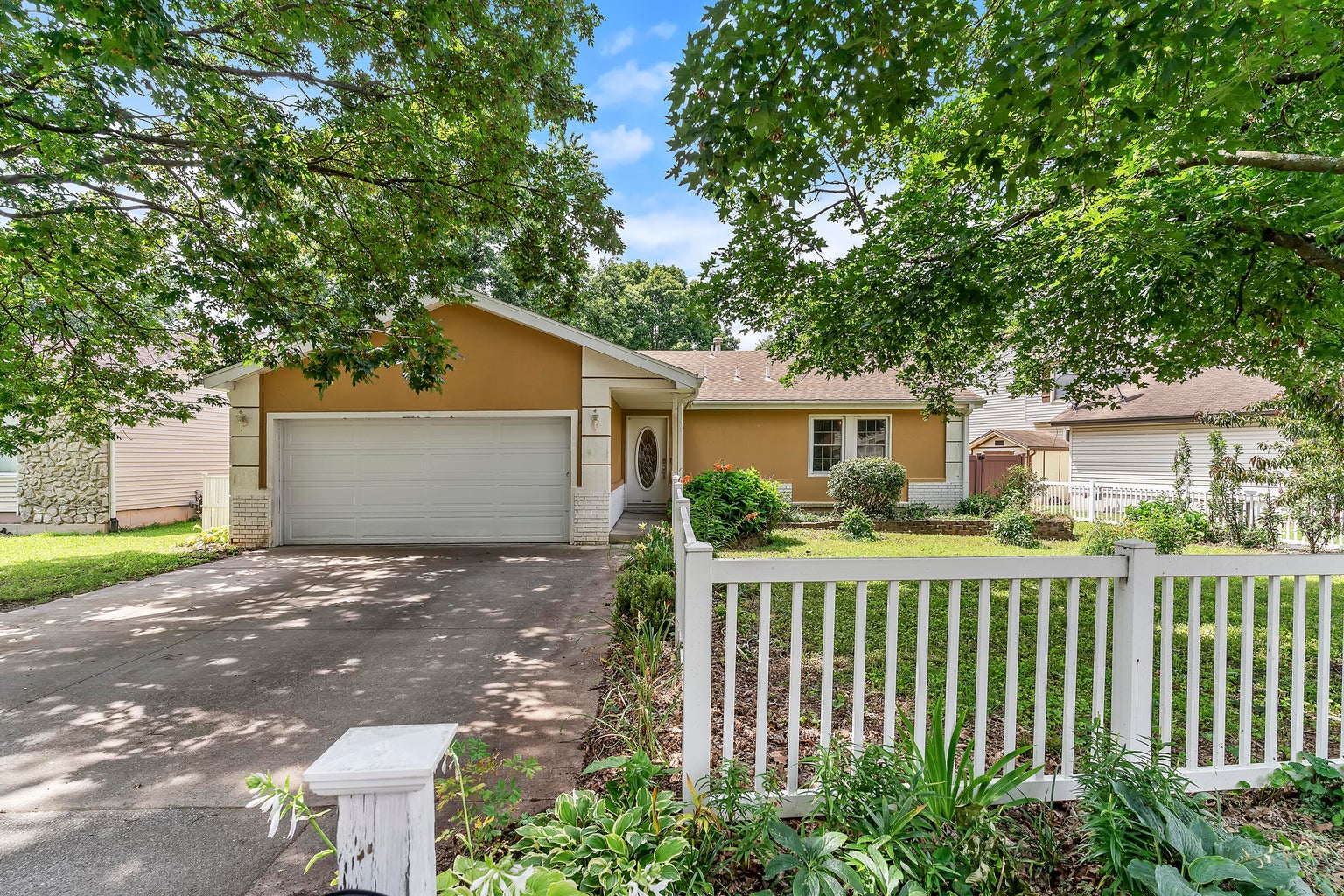 Springfield Real Estate Lifestyle Photo 05