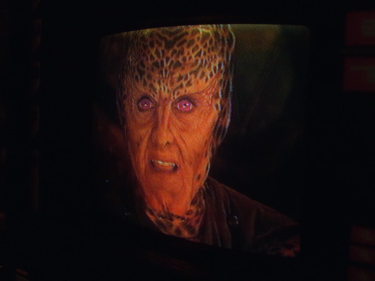 [ cap-that.com ] Babylon 5 221 Comes the Inquisitor > screencap archive