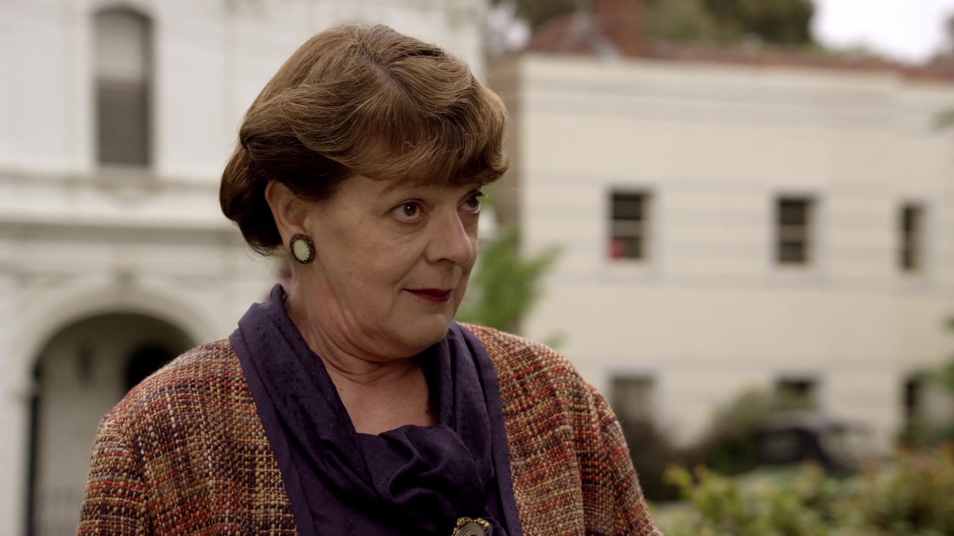 [ cap-that.com ] Miss Fisher's Murder Mysteries 108 Away with the ...