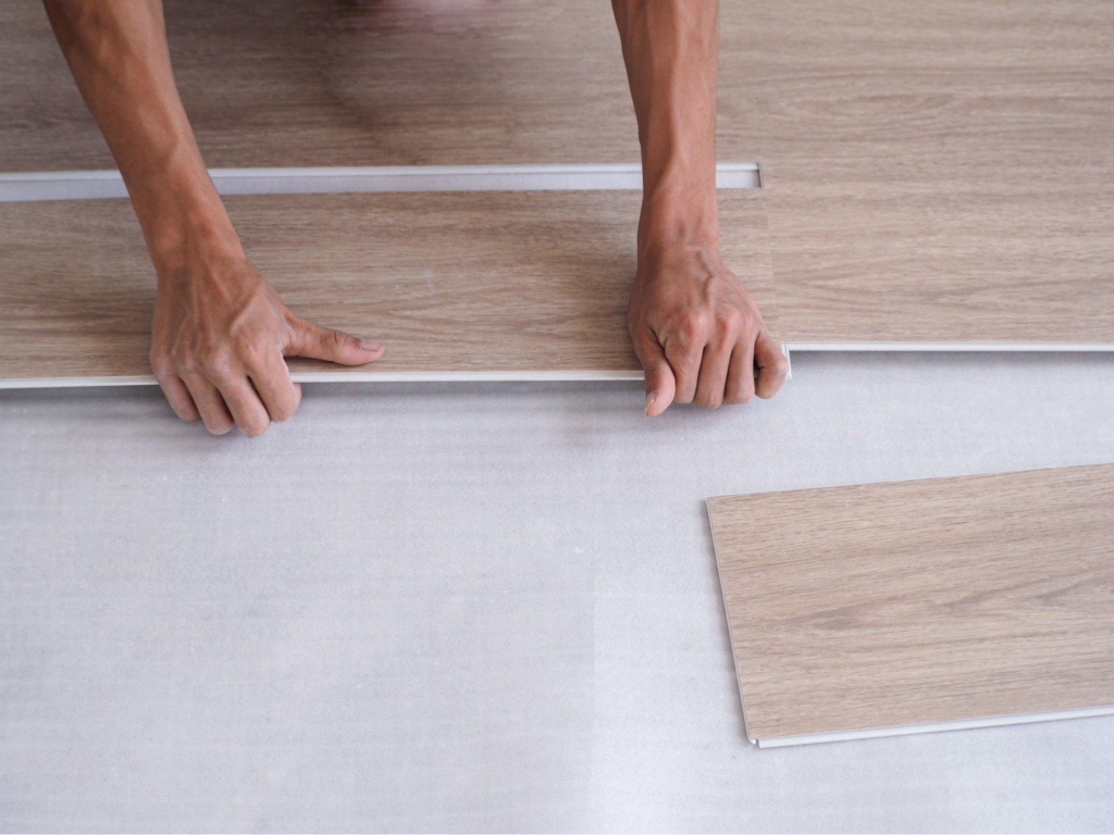Kiat Memilih Lantai Vinyl yang Tepat untuk Area Basah seperti Kamar Mandi dan Dapur