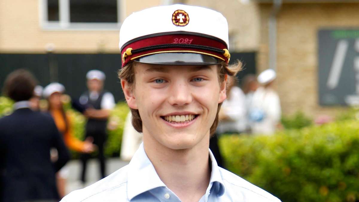 Prince Felix of Denmark Romantic vacation with girlfriend Karen Padeye