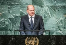 29891273-Chancellor-olaf-scholz-spd-speaks-to-the-delegates-in-the-general-debate-at-the-77-general-assembly-of-the-un-in-new-york-2ivi6xjcltfe-1 Bundeskanzler Olaf Scholz (SPD) spricht vor den Delegierten in der Generaldebatte bei der 77. Generalversammlung der UN in New York.