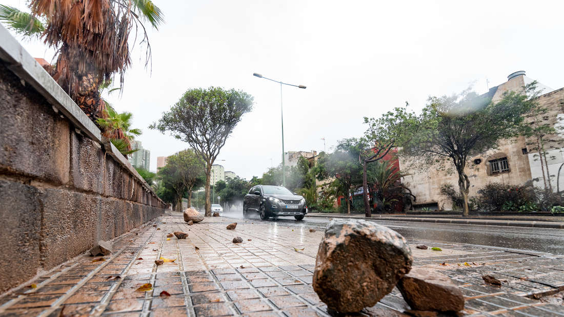 Tropensturm auf den Kanaren: Kanarische Inseln: Tropensturm „Hermine“ sorgte auf den Urlaubsinseln für heftige Unwetter.