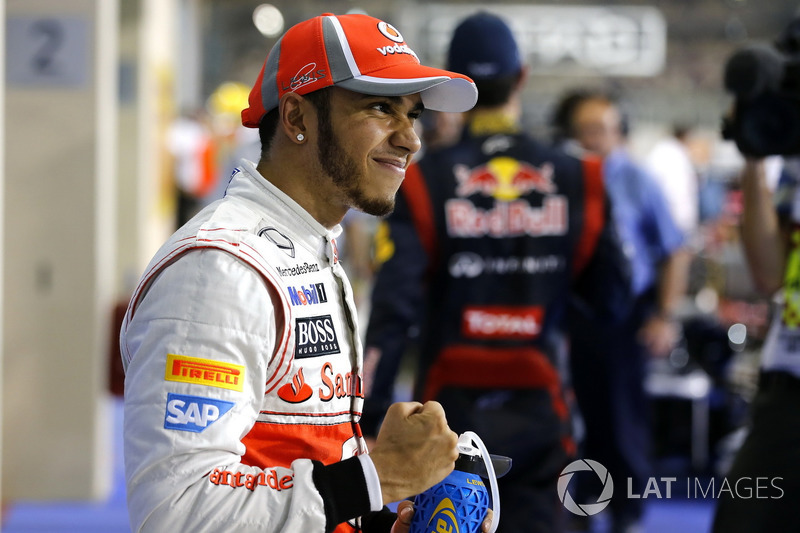 f1-abu-dhabi-gp-2012-lewis-hamilton-mclaren-celebrates-claiming-pole-position