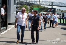 Dietrich Mateschitz, CEO y fundador de Red Bull y Christian Horner, jefe de equipo de carreras de Re