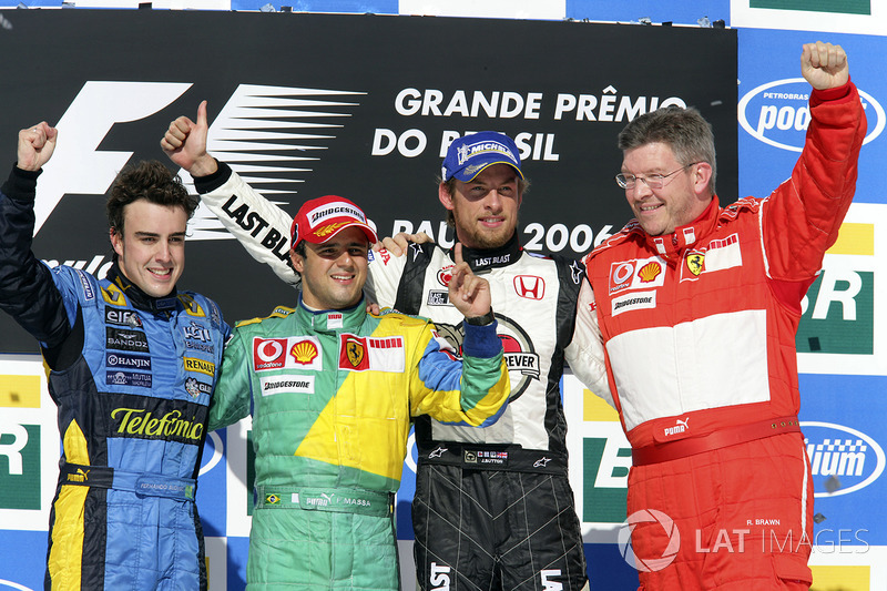 Podio: ganador de la carrera Felipe Massa, Ferrari, segundo lugar Fernando Alonso, Renault, tercer l