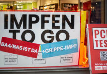 30142852-vaccinate-to-go-against-ba4-ba5-and-flu-can-be-read-on-a-shop-window-in-the-munich-pedestrian-zone-20tvhxwo5sfe-1 „Impfen to go gegen BA4, BA5 und Grippe“ ist auf einer Schaufensterscheibe in der Münchner Fußgängerzone zu lesen.