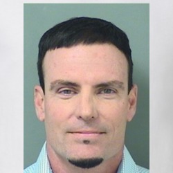 Vanilla Ice Recent Celebrity Mugshot Vintage Grunge Look Fan T Shirt
