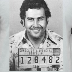 Pablo Escobar Notorious Drug Lord Smiling Mugshot Vintage Look Raglan 
