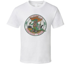 Vintage 80s Hussong's Mexican Cantina Crocodile Guerrilla Men