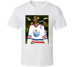 Kobe Bryant Wearing Wayne Gretzky Hockey Jersey T Shirt
