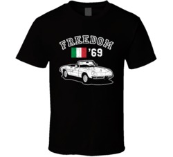 1969 Alfa Romeo Spider Freedom Car Fan Worn Look T Shirt 1969 Alfa Romeo Spider Freedom Car Fan Worn Look T Shirt