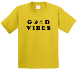 Good Vibes Hippie Peace Smiley Face Vintage Worn Look Kids T Shirt Good Vibes Hippie Peace Smiley Face Vintage Worn Look Kids T Shirt