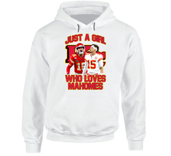 Girl Who Loves Patrick Mahomes Hoodie Girl Who Loves Patrick Mahomes Hoodie