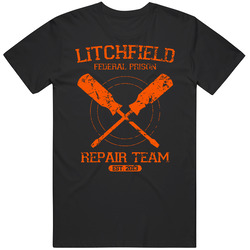 Orange Is The New Black Litchfield Federal Prison Repair Team Netflix 