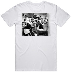 Sam Wood A Night At The Opera Crowded Cabin Scene T Shirt