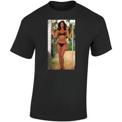 Lynda Carter 70s Sexy Bikini Wonder Woman Pinup Retro Graphic Unisex Soft Cotton Black T Shirt