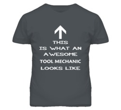 Tool Mechanic Looks Like Arrow Simple T Shirt