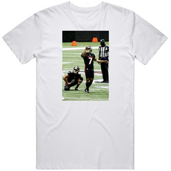 Younghoe Koo Atlanta Football Kicker Asian American Professional Football Player Iconic Photo Mens Cotton Tee T Shirt