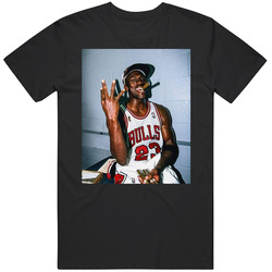 3 Peat Michael Jordan Chicago Basketball Championship Graphic Mens Cotton Classic T Shirt