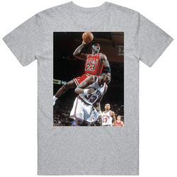 Jordan Dunking On Ewing Old School Basketball Legends Mens Cotton T Shirt