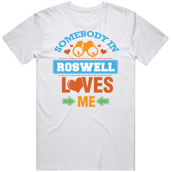 Somebody In Roswell Loves Me Mens Vintage T Shirt