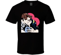 Man And Woman Kissing Pop Art T Shirt