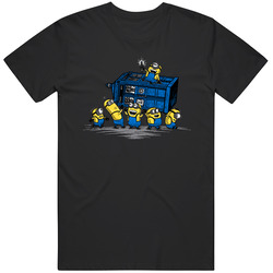 Minion Stealing Tardis Police Call Box Men Black Classic Retro T Shirt