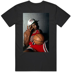 3 Peat Michael Jordan Bulls Basketball Championship Fan Classic Retro T Shirt