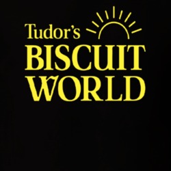 Tudor's Biscuit Snack World Sandwich Food Gift T Shirt