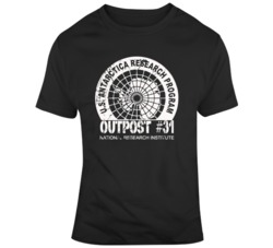 Classic Horror Movie The Thing Outpost 31 Distressed Movie Fan  T Shir