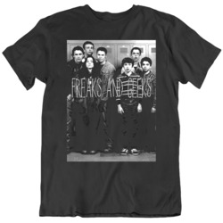 Cult Classic TV Show Freaks and Geeks Group Shot Fan T Shirt