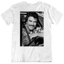 80's TV SHOW Poster Magnum PI Fan v2 T Shirt