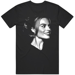 Cool Margot Robbie Silhouette Fan Gift idea   T Shirt