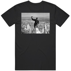 King Kong Atop The Empire State Building 1933 Movie Black MENS SIZE LARGE T Shirt King Kong Atop The Empire State Building 1933 Movie Black MENS SIZE LARGE T Shirt
