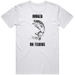 Hooked On Fishing Largemouth Bass Fishing Unisex Size Large T Shirt Hooked On Fishing Largemouth Bass Fishing Unisex Size Large T Shirt